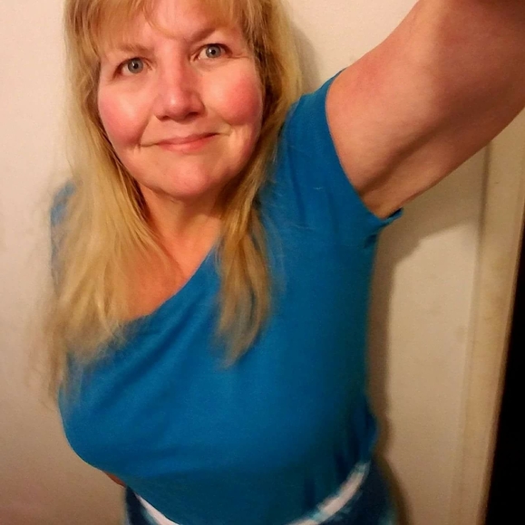 Meet your Posher, Annette - Picture 1 of 1